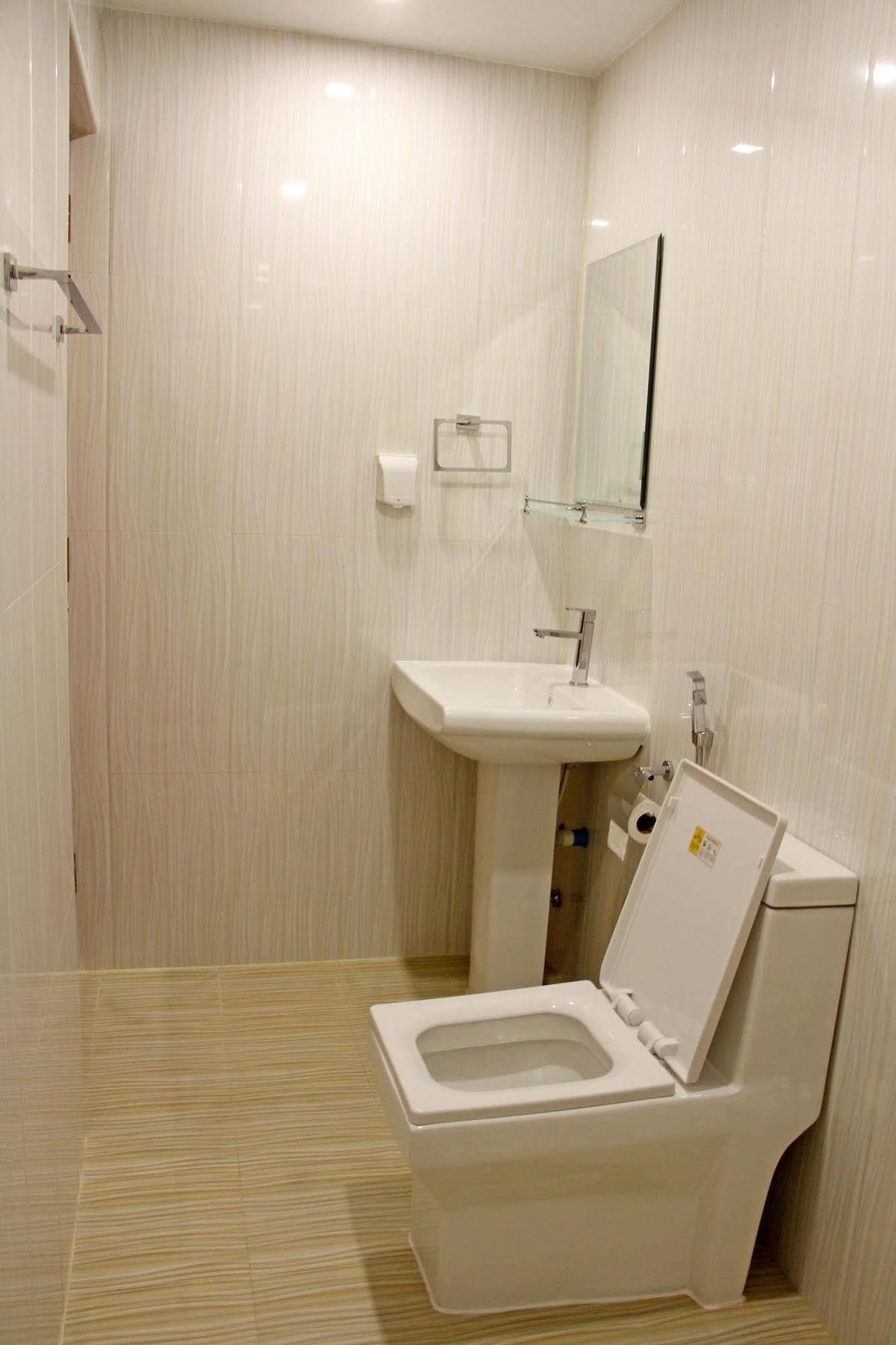 Royal Pearl Inn 马富施 外观 照片